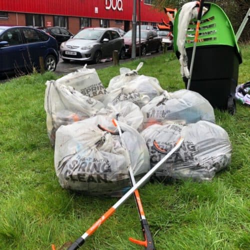 DuoUK team clean up the local community in Greater Manchester.